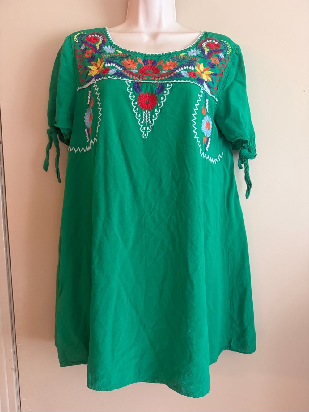 JODIFL Green Embroidered dress/Tunic top with Multicolor Floral Womens size M